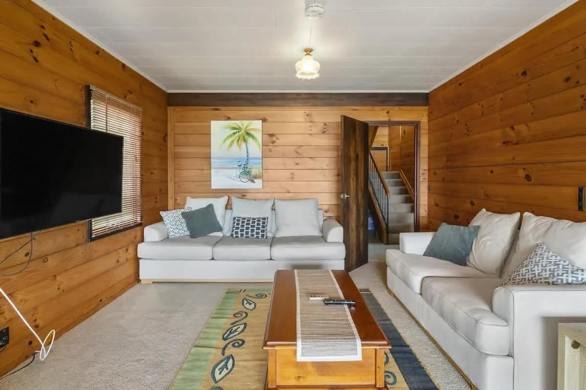 Holiday home Kawaha On The Lake Rotorua